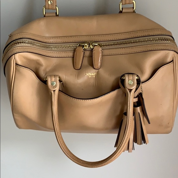 AUTHENTIC Tan Coach Barrel Bag - Picture 6 of 8